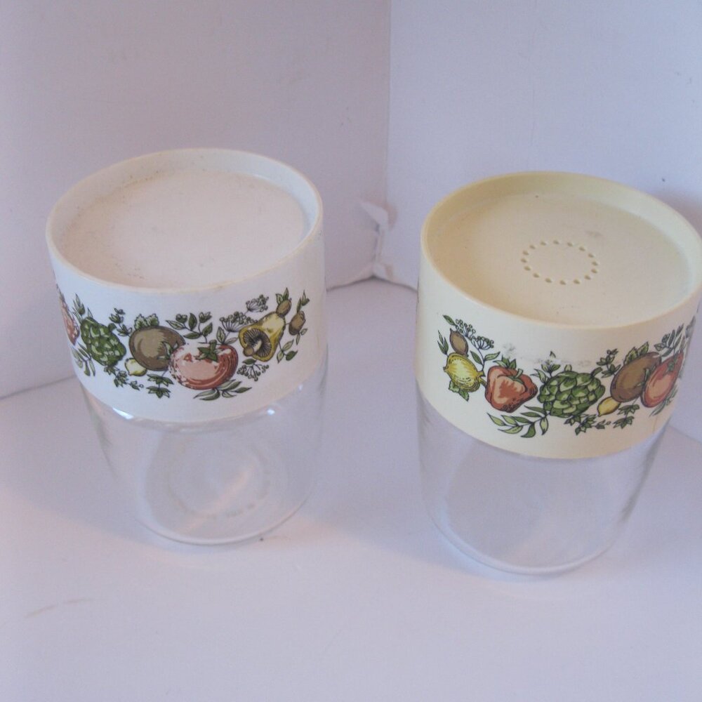 Set of 2 Vintage Pyrex Store N See Glass Containers